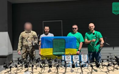БФ »Батальон Волонтер» и »Стальной фронт» передали 20 FPV-дронов для 3-й танковой бригады