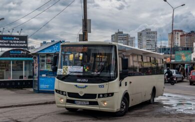 У Києві водій маршрутки вирішив пожартувати над колегою кинувши в нього гранату