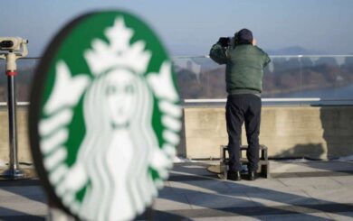 В Южной Корее открыли кафе Starbucks с видом на КНДР
