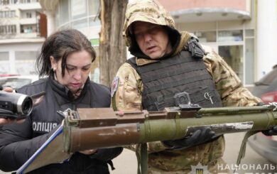 В Одессе мужчина торговал автоматами, гранатами и патронами
