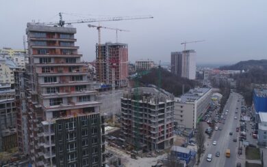 ”Міракс”: будівництво стоїть із 2024-го, крани падають у 2025-му — Викривач про черговий провал BudCapital
