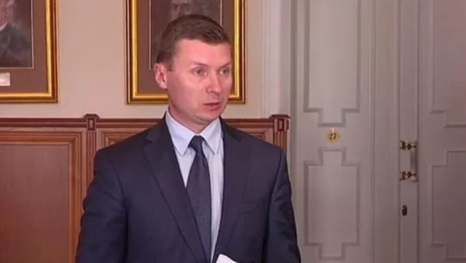 Скандальная декларация: харьковский чиновник без доходов, но с тремя авто и наличными