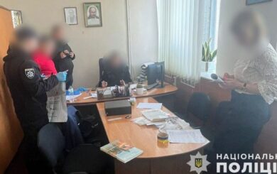 У Сумській області чиновника лікарні затримали на хабарях майже у 220 тис. грн
