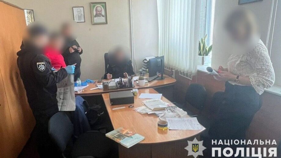 У Сумській області чиновника лікарні затримали на хабарях майже у 220 тис. грн