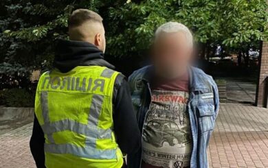 Представился военным: мошенник обокрал женщину более чем на 400 тысяч гривен