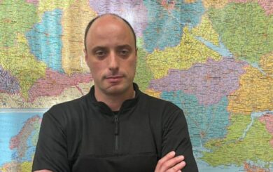Квартира тещи, наличные деньги и дорогие автомобили: что не так с декларациями Белоусова, — Absolution Leaks