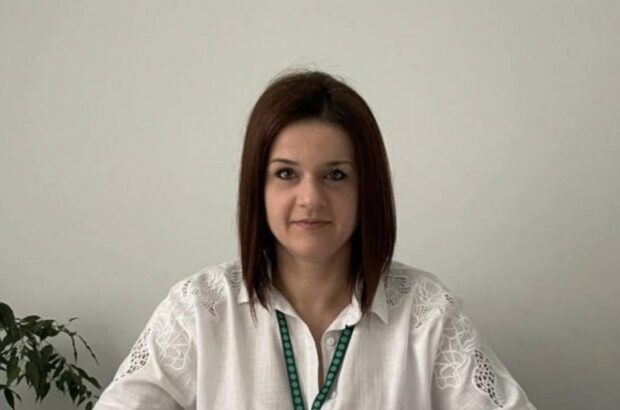 Керівниця сервісного центру МВС у Дрогобичі їздить на авто родички та зберігає $14 тис. готівкою