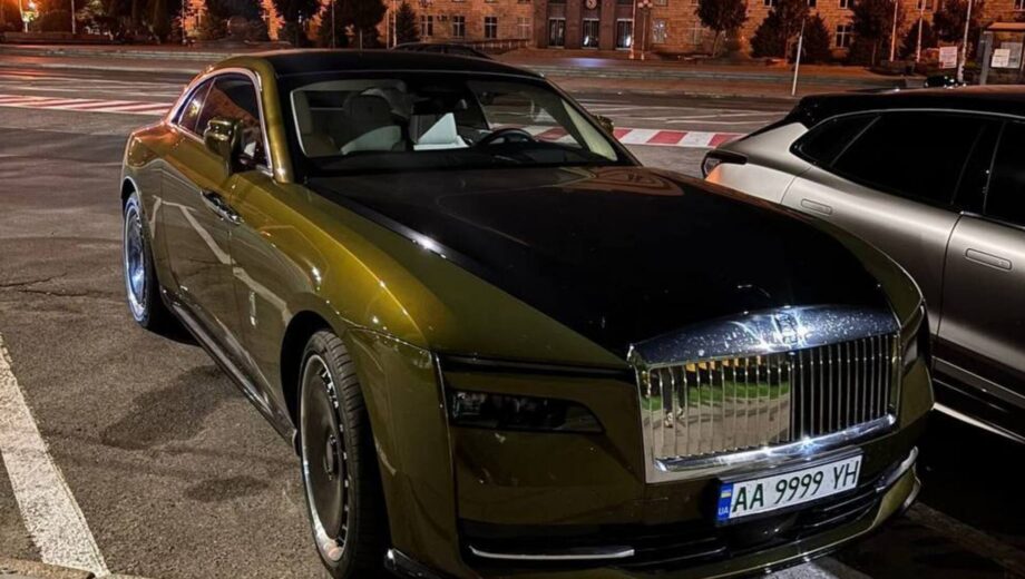 Rolls-Royce Spectre после ДТП снова на улицах Черкасс