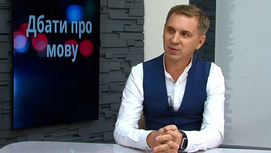 Александр Авраменко покинул Украину: языковед сейчас живет на Канарских островах