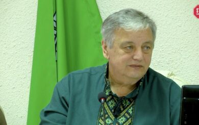Подозреваемый в коррупции мэр Нетешина возмутился из-за увольнения его »правой руки» Латышевой