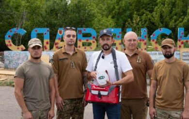 250 апаратів EasyPulse від фонду ”Надія” та Валерія Дубіля вже на фронті: техніка, яка рятує життя