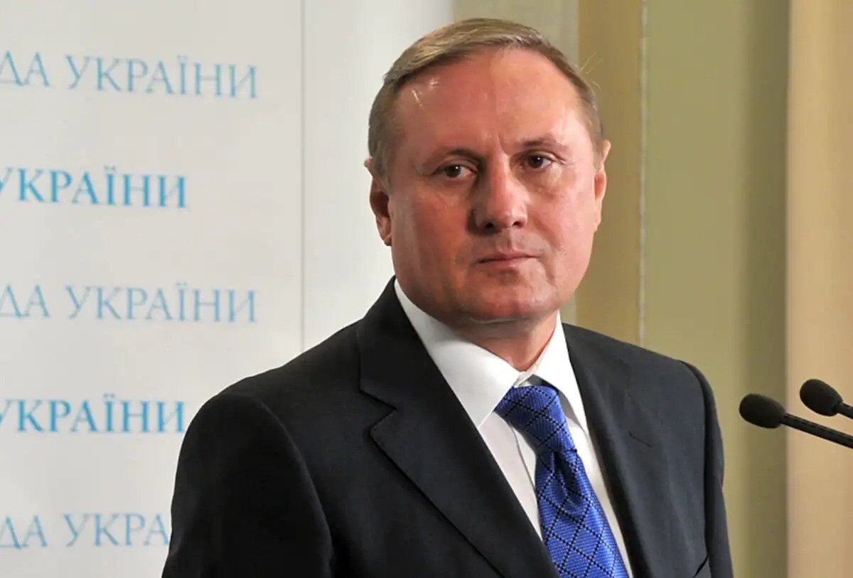 Очільник ''Партії регіонів'' Єфремов офіційно отримав російське громадянство