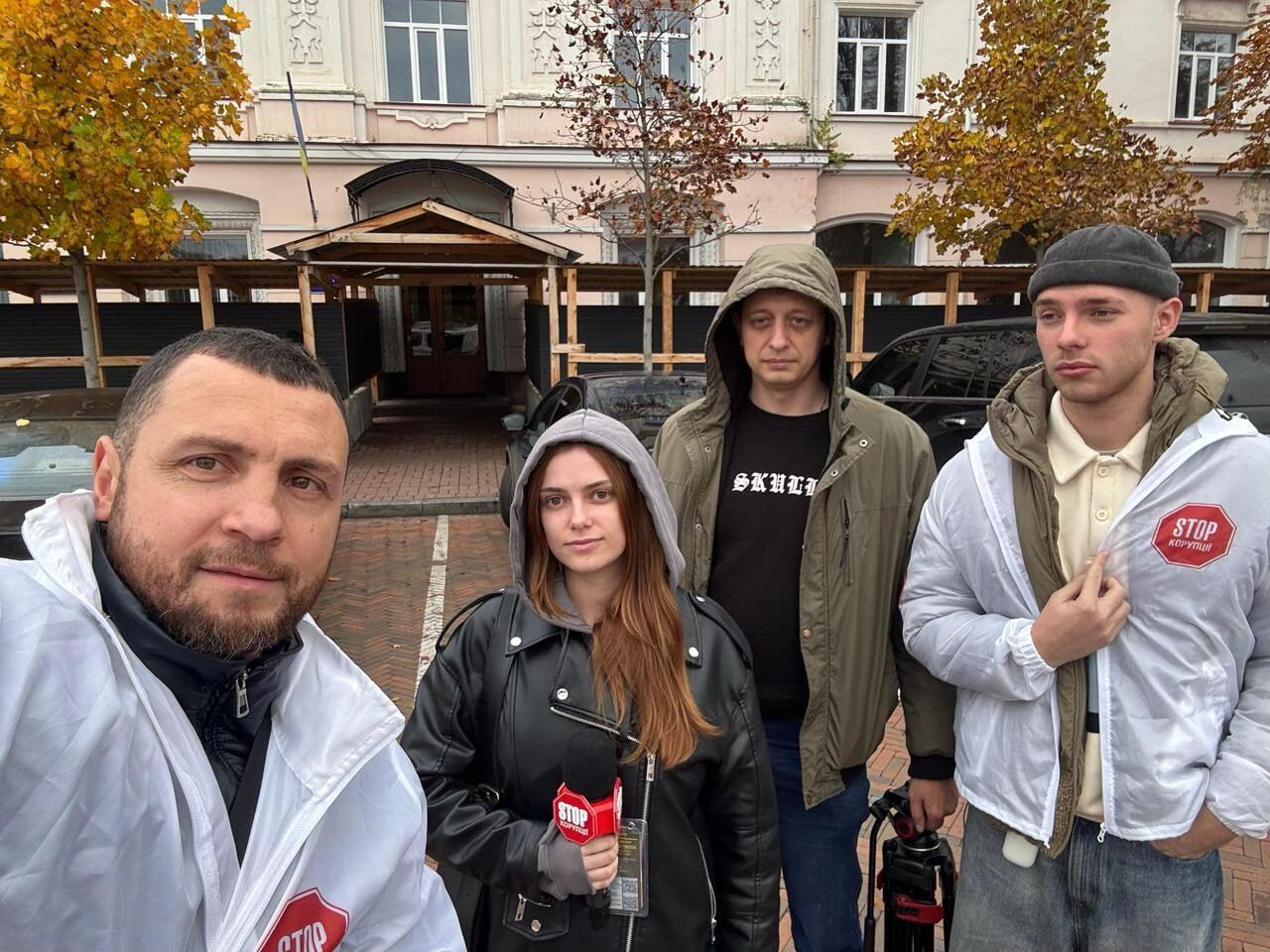 Російські обстріли як ''алібі''? Як судді Чернігівської апеляції Заблотний, Антипець і Оседач уникають спілкування з медіа