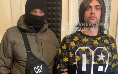 СБУ навідалась до столичного блогера, який прославляв росію