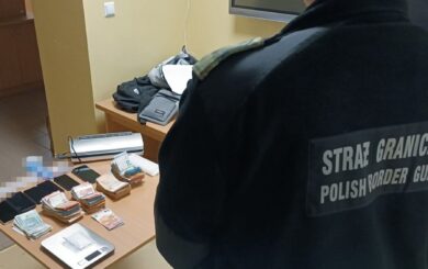 Польські прикордонники затримали українця з фіктивними документами і 37 тис. євро