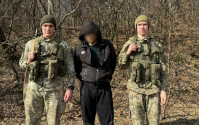 Три дні без води і їжі: ухилянт ледь не вмер на кордоні зі Словаччиною