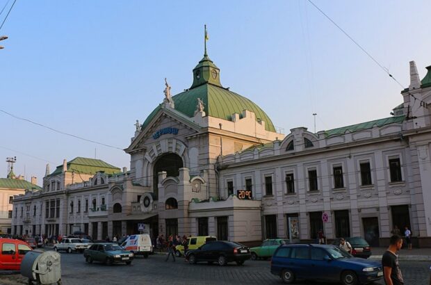 Незаконное задержание в Черновцах: мужчину содержали 8 часов