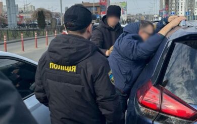 Вимагав 160 тис. гривень хабаря: директору департаменту ПАТ ”Укрнафта” повідомили про підозру