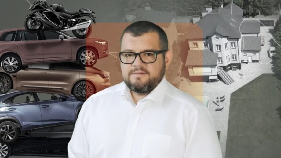 Автопарк на $200 тисяч і вілла під Києвом: броварський депутат Галушко записав статки на батьків — розслідування