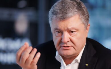 Петра Порошенко могут отстранить от заседаний парламента из-за мата