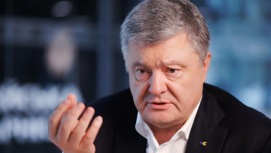 Петра Порошенко могут отстранить от заседаний парламента из-за мата