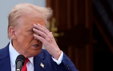 Трамп постійно переглядає відео з моментом замаху