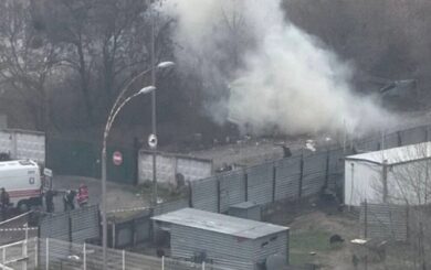 Взрыв в Киеве: работают криминалисты, взрывотехники и кинологи