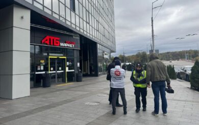 Шахрайський кол-центр викрили в елітному ЖК Києва