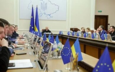 Правительство Украины сократило штат налоговиков и удвоило оклады работникам