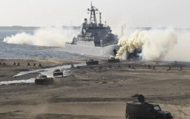 Великі російські десантні кораблі вирушають до Сирії для транспортування озброєнь