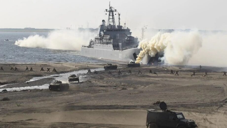 Великі російські десантні кораблі вирушають до Сирії для транспортування озброєнь