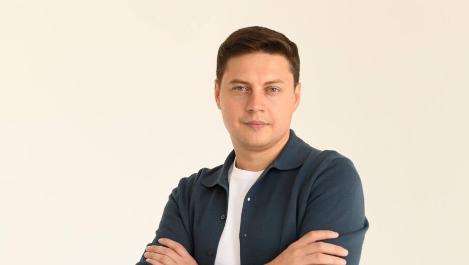 Дорогий светр чи ринкова копія? Телеграм-канали аналізують стиль одеського депутата