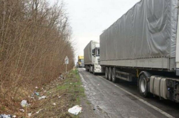 ”Пресують дуже жорстко”: у Хотині ТЦК використовують водіїв для мобілізації