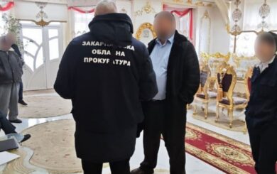 Элитный автомобиль и недекларированные доходы депутата Закарпатья: НАПК выявило нарушение