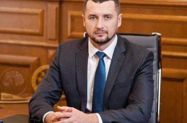 Зекономив 4 млн чи приховав: Болоховець задекларував ”безкоштовне проживання” в елітному ЖК Києва