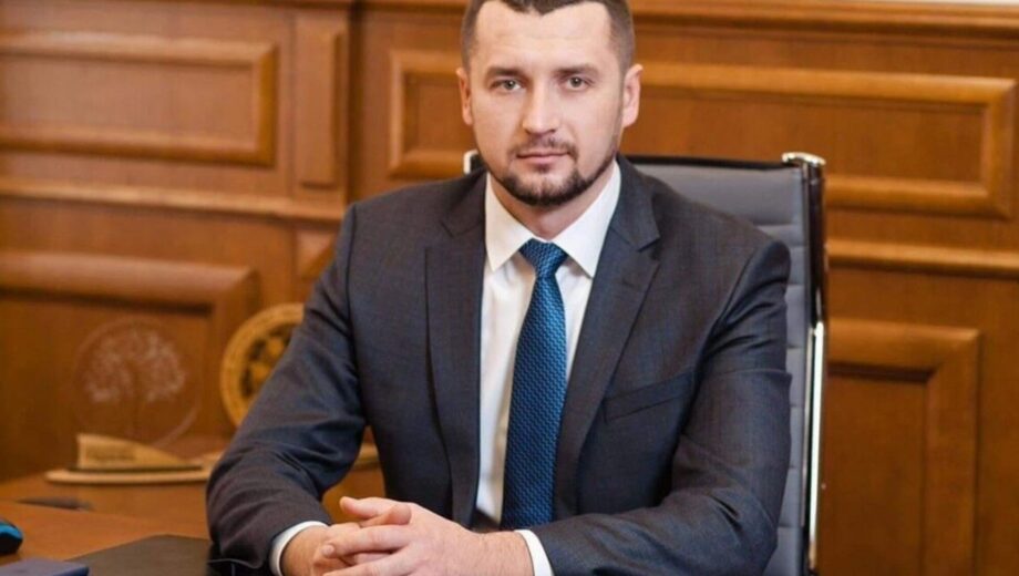 Зекономив 4 млн чи приховав: Болоховець задекларував ”безкоштовне проживання” в елітному ЖК Києва