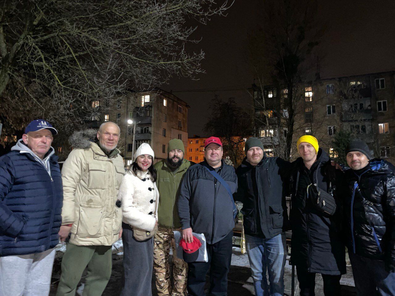 Львівські волонтери зустрілися з партнерами і військовими