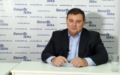 В Киеве ГБР провело обыск в квартире экспредседателя СВР Валерия Кондратюка