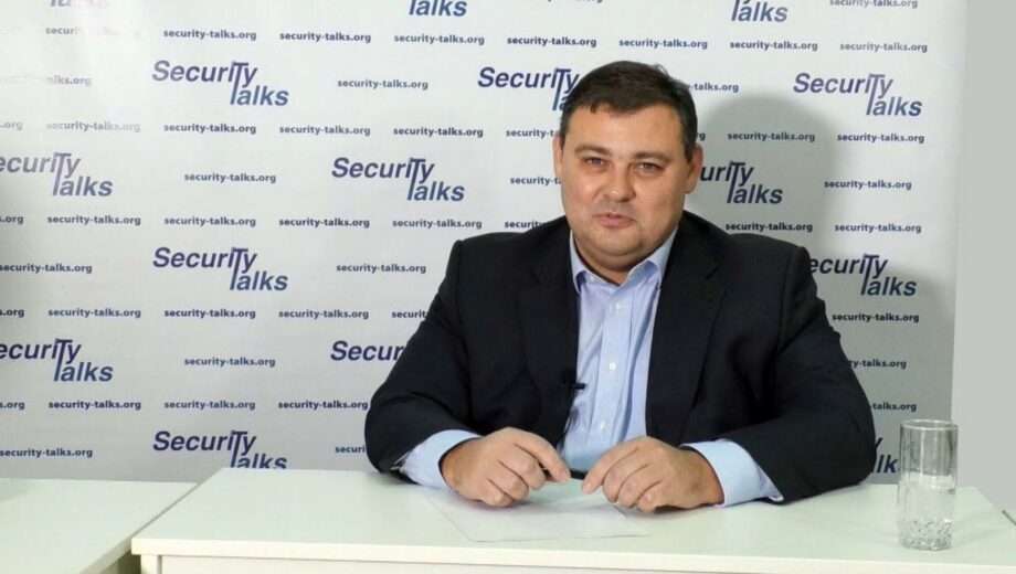 В Киеве ГБР провело обыск в квартире экспредседателя СВР Валерия Кондратюка