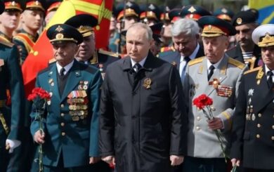 Путин отмечает дистанционно: парад пройдет без президента