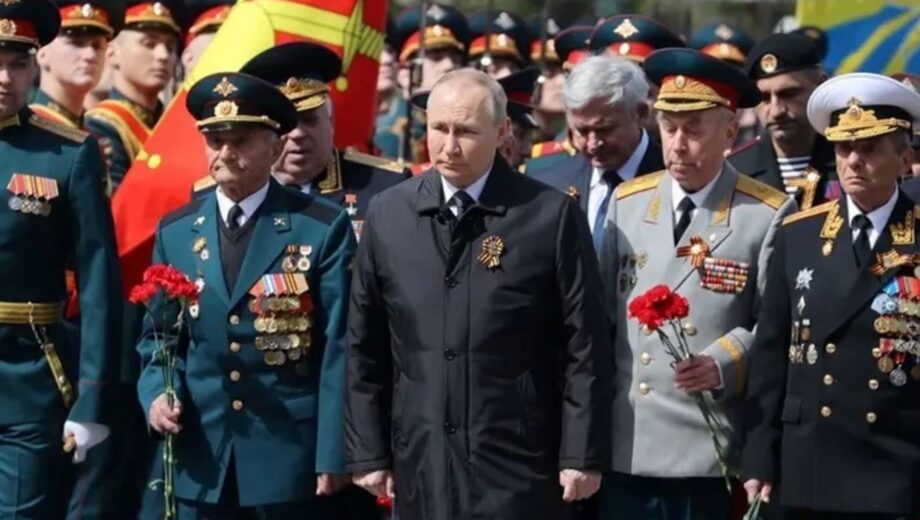 Путин отмечает дистанционно: парад пройдет без президента