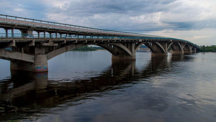 Експерт заявив, що мости у Києві можуть впасти у будь-який момент