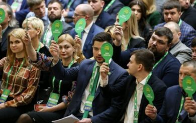 »Устали от войны»: среди депутатов »Слуги народа» – массовые попытки сложить мандаты