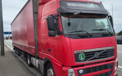 Штраф 12 тисяч злотих за наліпку 5×5: у Польщі суворо покарали українського перевізника