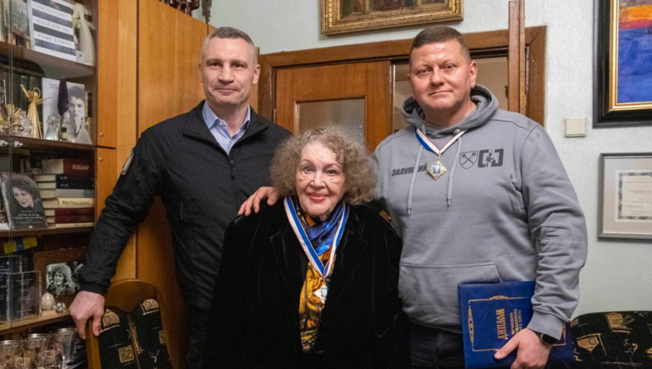 Валерию Залужному и Лине Костенко присудили звание »Почетных граждан Киева»