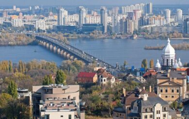 Транспортний колапс у Києві: затори на головних магістралях