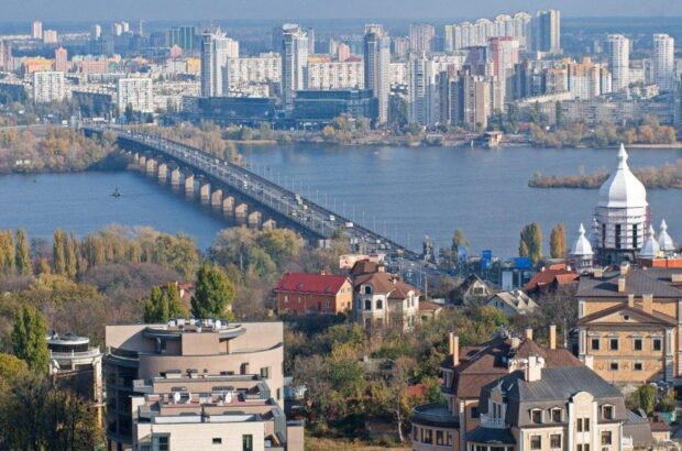 Транспортний колапс у Києві: затори на головних магістралях