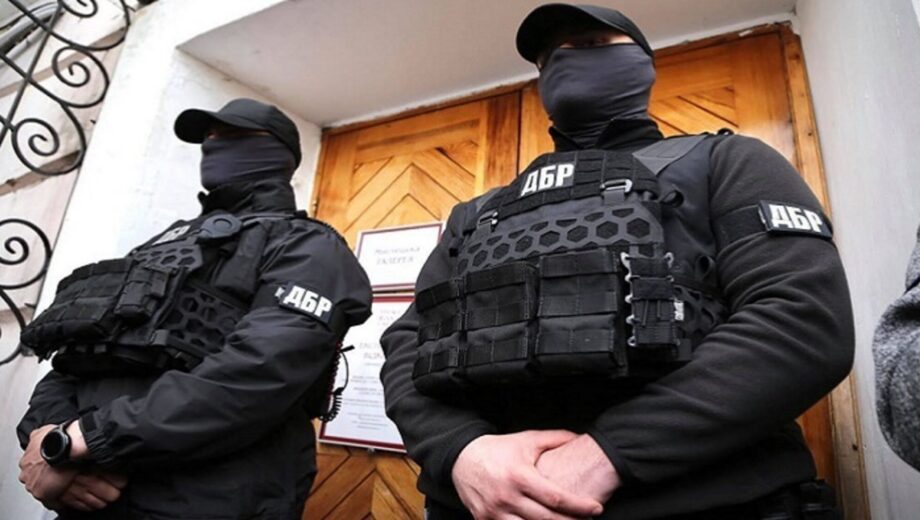 Вимагав щомісячну ”данину”: у Києві затримали чиновника РДА на хабарі 100 тисяч