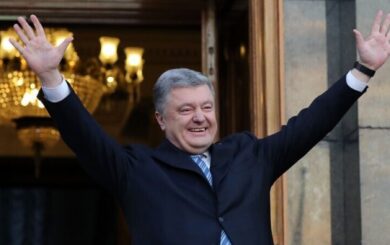 Олігарх Порошенко став багатшим на 1 мільярд гривень у жовтні, – НАЗК
