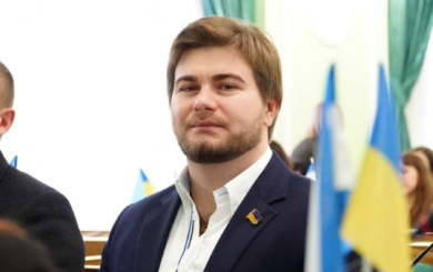 10 тисяч гривень за благоустрій: заступник мера Південного Сеник попався на хабарі